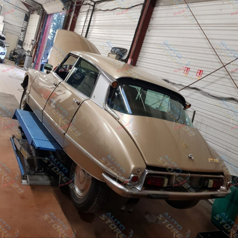 L'atelier du garage Auto-Store 89 à Auxerre s'occupe de votre voiture ancienne, Auxerre, Auto-Store 89