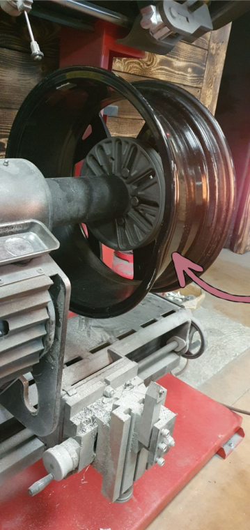 Réparation jante voilée à Auxerre