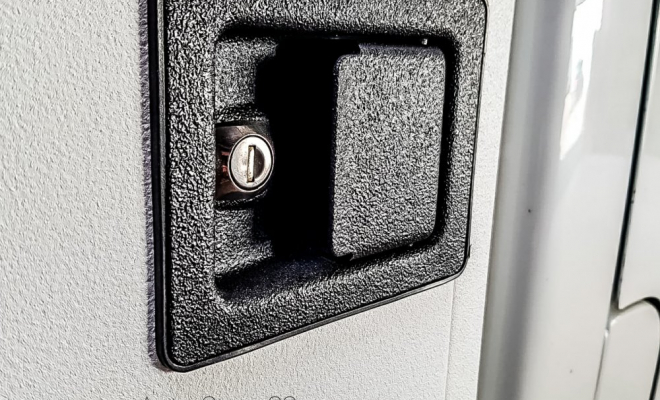Auto-Store 89 à Auxerre, vous propose la peinture Raptor, un revêtement de protection résistant et teintable, Auxerre, Auto-Store 89