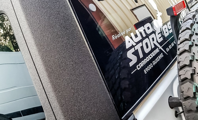 Auto-Store 89 à Auxerre, vous propose la peinture Raptor, un revêtement de protection résistant et teintable, Auxerre, Auto-Store 89