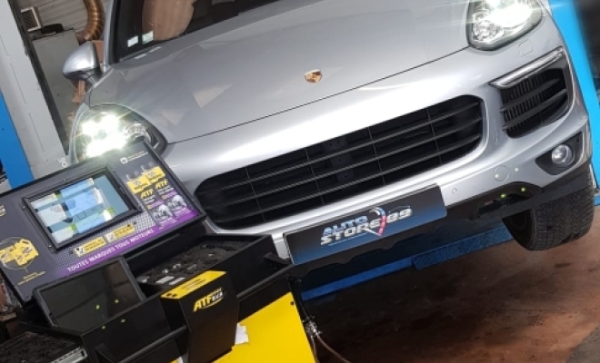 A Auxerre, dans votre garage Auto-Store 89, vidange de boite automatique sur véhicule Porsche