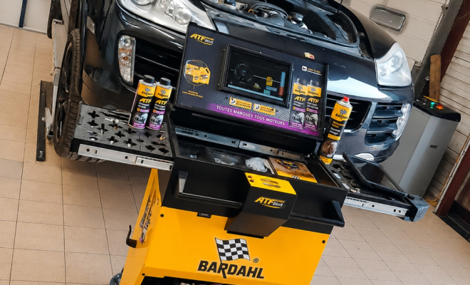 A Auxerre, dans votre garage Auto-Store 89, vidange de boite automatique sur véhicule Porsche